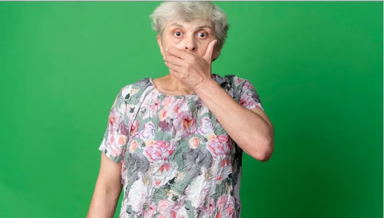 חמותי אכלה כל הזמן את כל האוכל שלי ובעלי הגן עליה – נמאס לי ולמדתי את שניהם לקח.