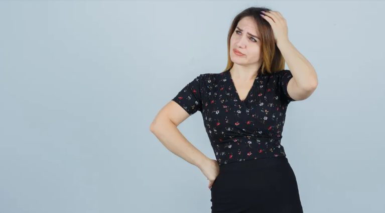 אם תובענית לעגה לסבתא שלי כי היא הייתה מנקה – דקות ספורות אחר כך היא למדה לקח שהיא לעולם לא תשכח.