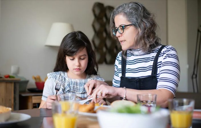 חמותי לשעבר השאירה לי את הבית שלה בשווי 3 מיליון דולר בעוד שילדיה קיבלו רק 4,000 דולר כל אחד – אבל אז מצאתי ממנה מכתב